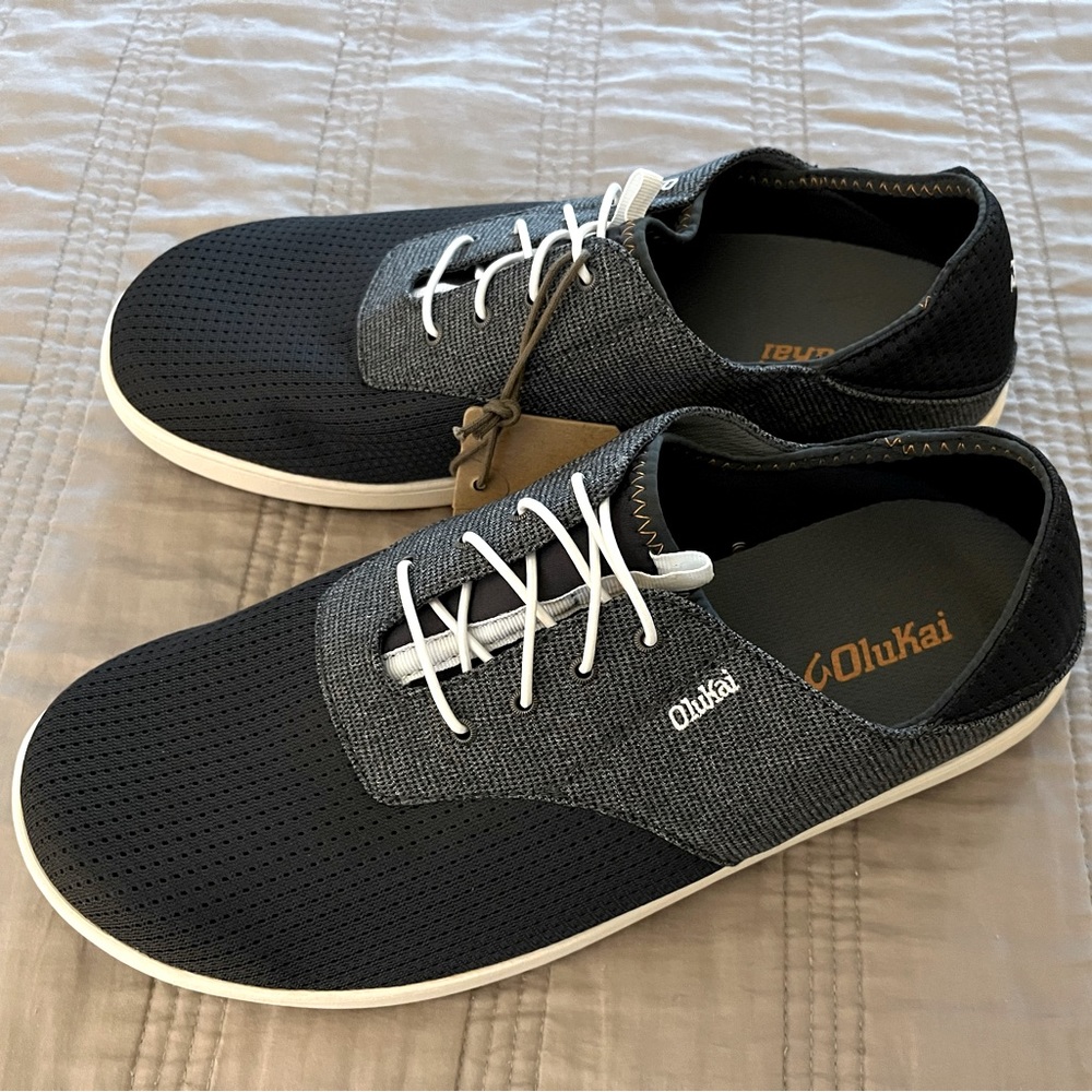NWT Olukai men's Mohea Moku shoes, US size 11, Shadow Gray.